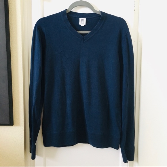 GAP V-Neck Sweater - Picture 6 of 7
